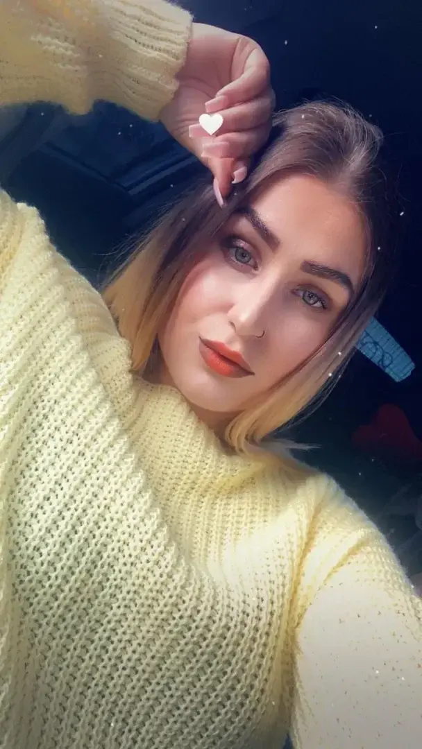 Leak & nude MYM — La_blonde_94 : « Personne ne peut revenir en arrière et commencer un nouveau début, mais n'importe qui peut commencer aujourd'hui et créerune nouvelle fin.🦋 » (MYM)