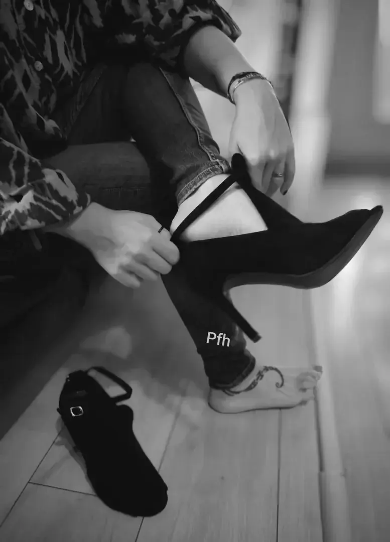 Princesse_feetandheels — média 18 | French Modèles
