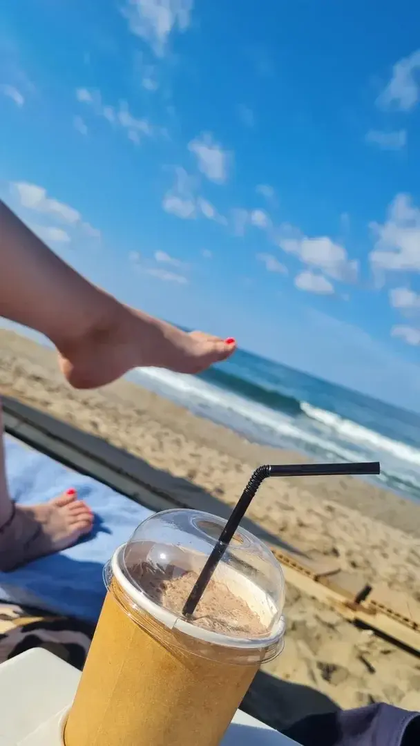 Leak & nude 1 — Lucie_reine_des_pieds