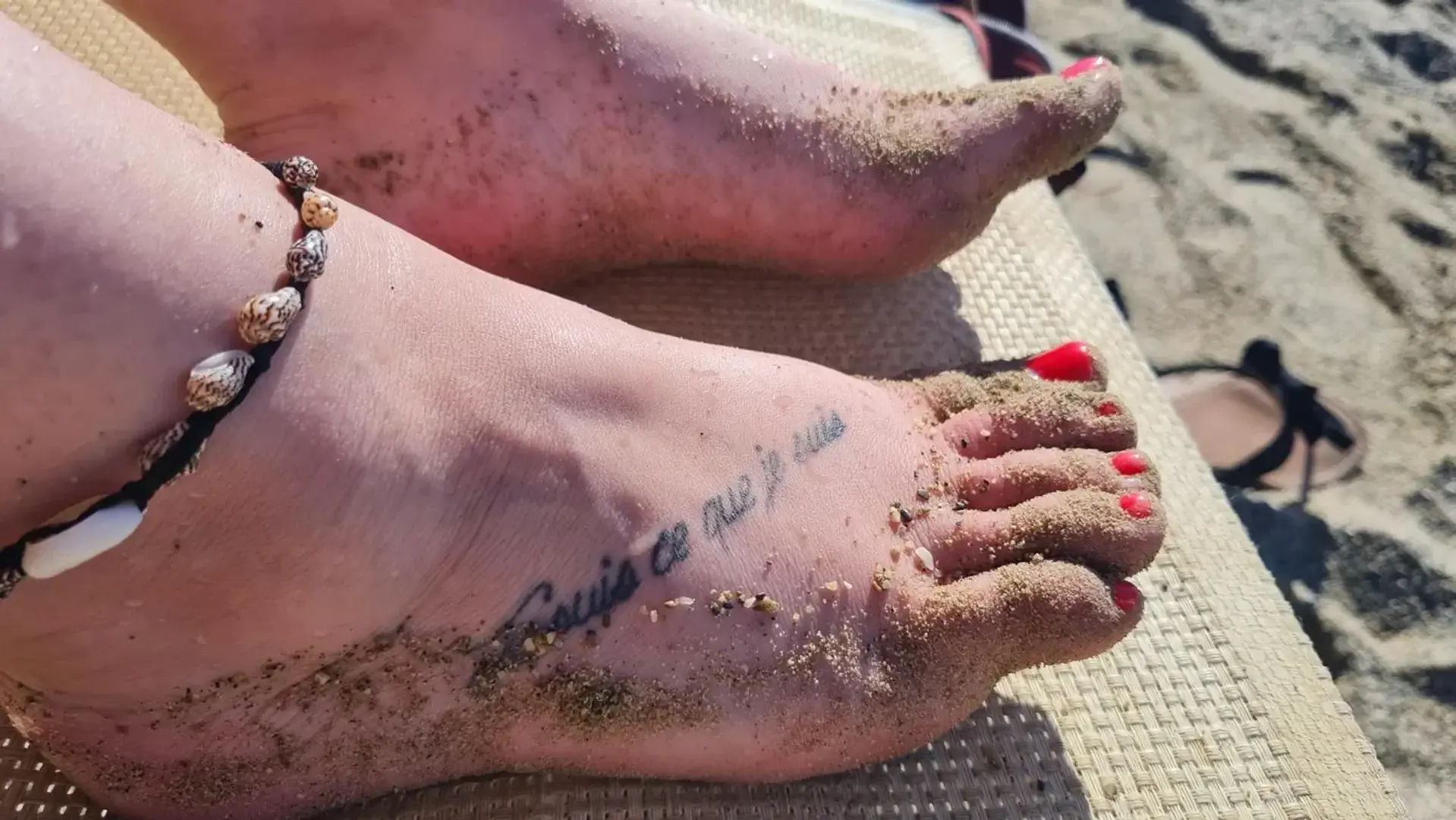 Leak & nude 3 — Lucie_reine_des_pieds