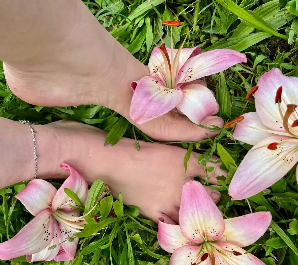 Leak & nude 3 — Happyfoot13