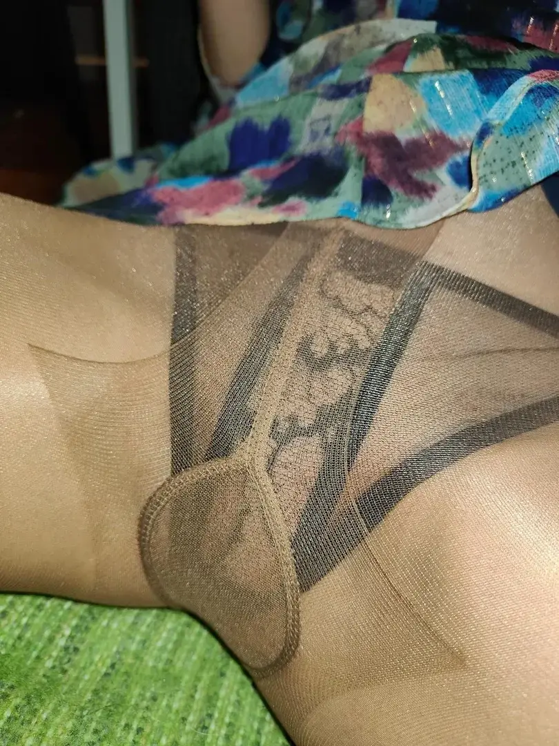 Leak & nude 4 — Pantyhosequeen14