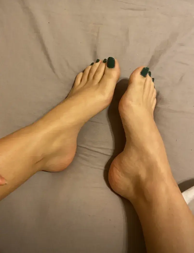 Leak & nude 1 — Lila_pieds