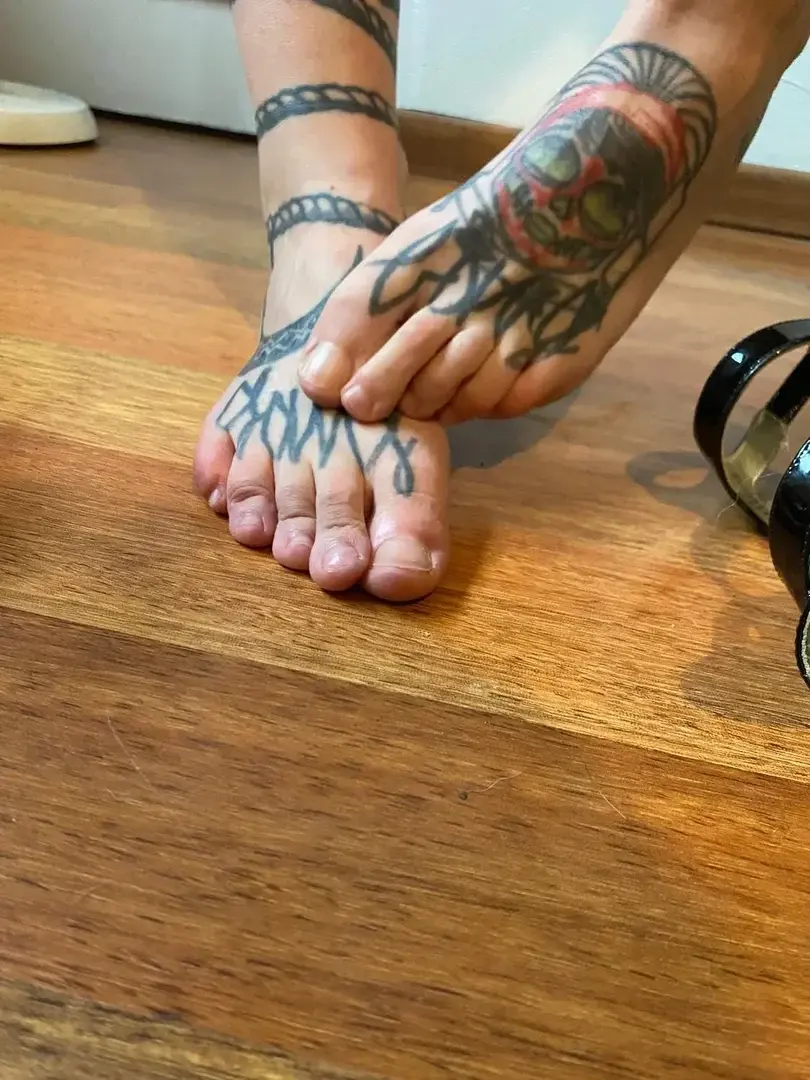 Leak & nude 1 — Aly_feetpics