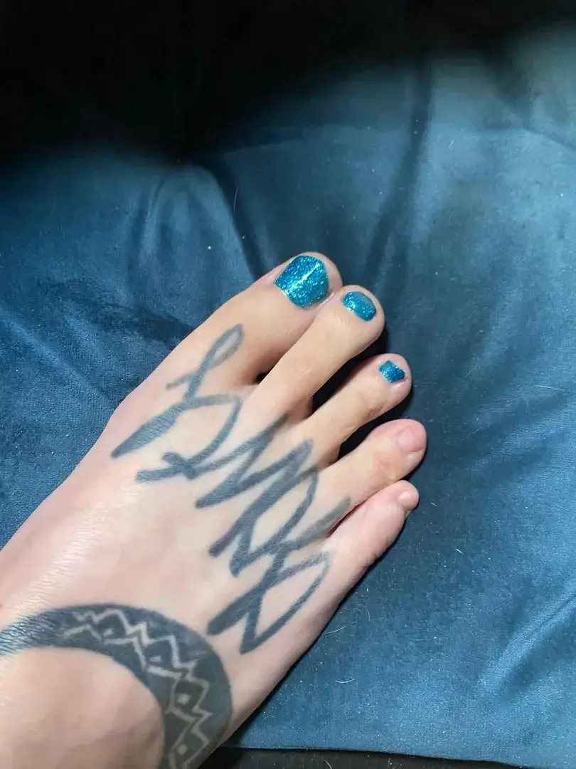 Leak & nude 4 — Aly_feetpics