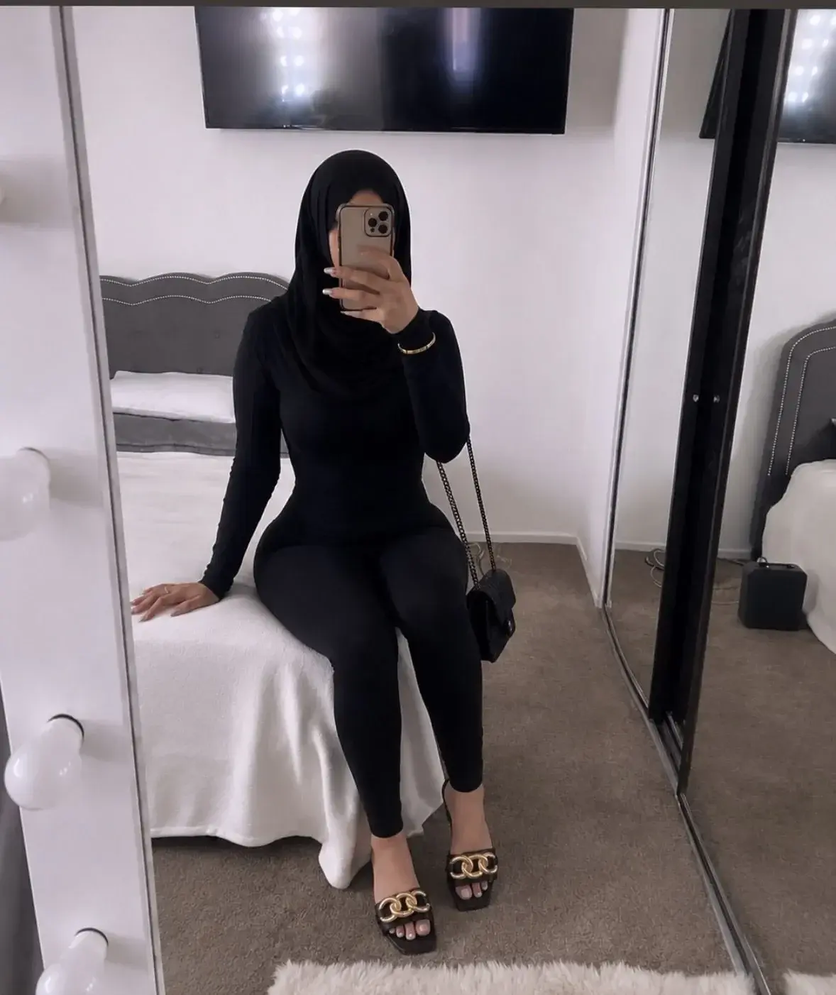 Leak & nude 12 — Hijabnaughty