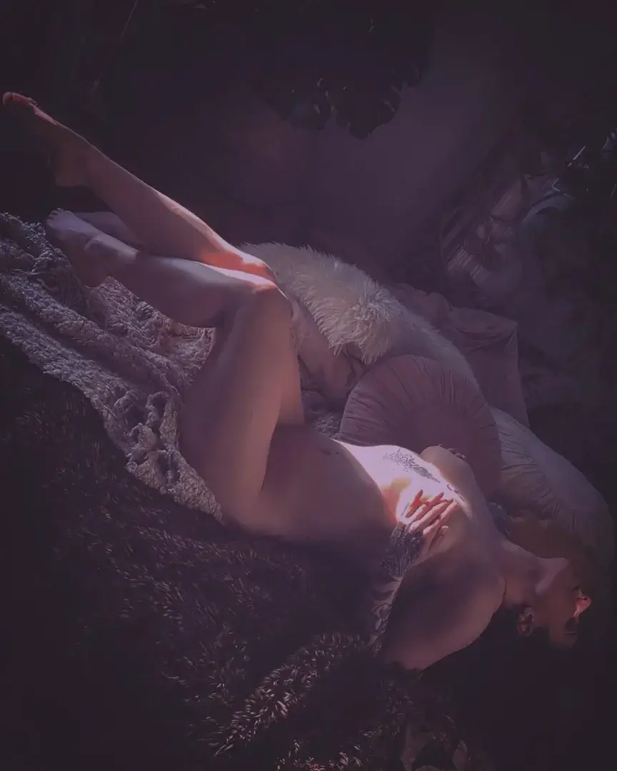 Leak & nude 5 — Wayfaring_stranger