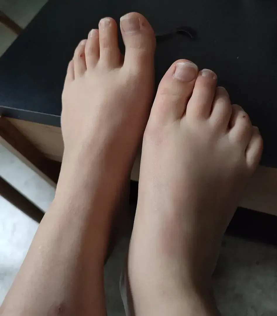 Leak & nude 1 — Pieds_nudes