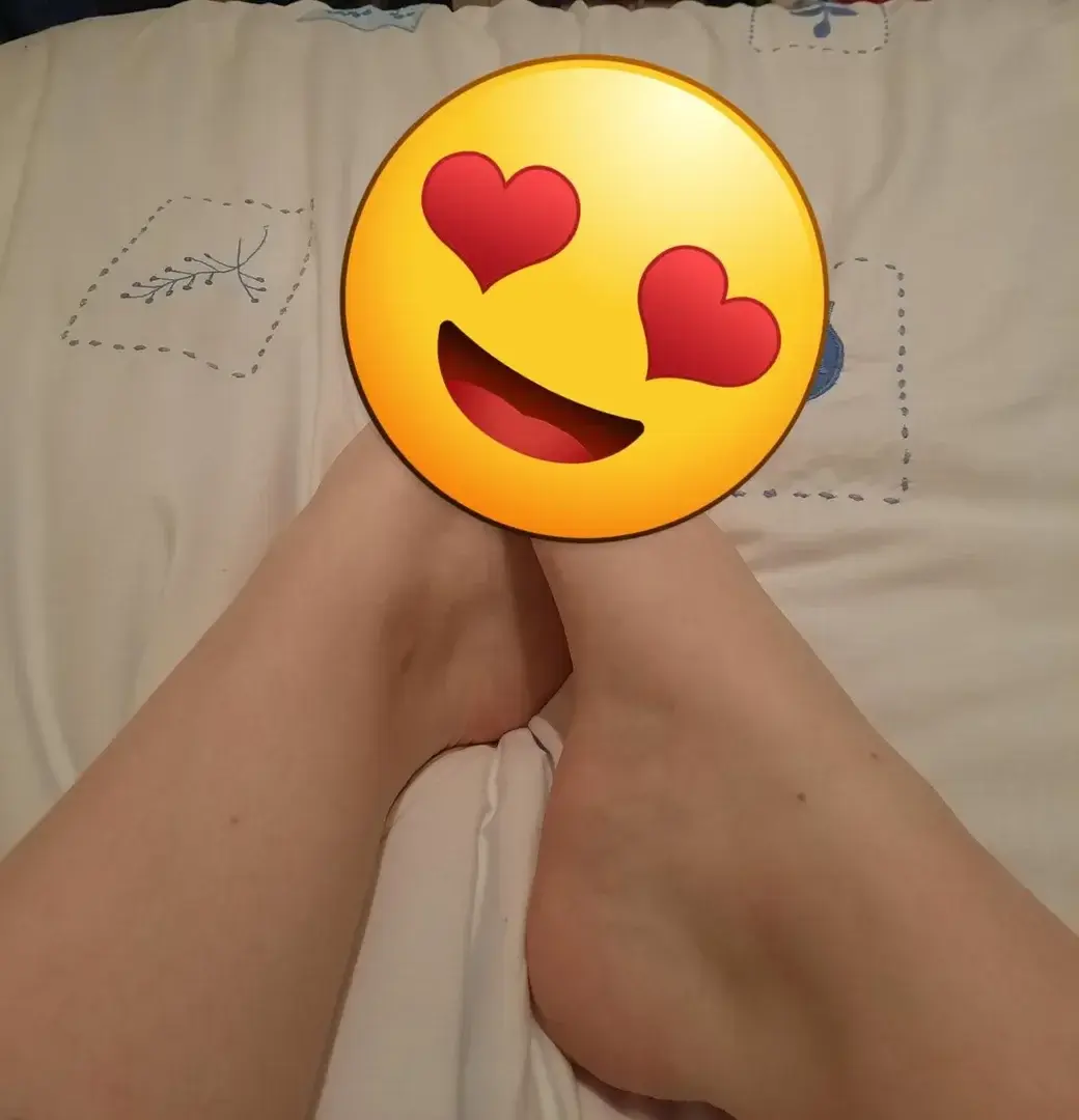Leak & nude 3 — Happyfeet7