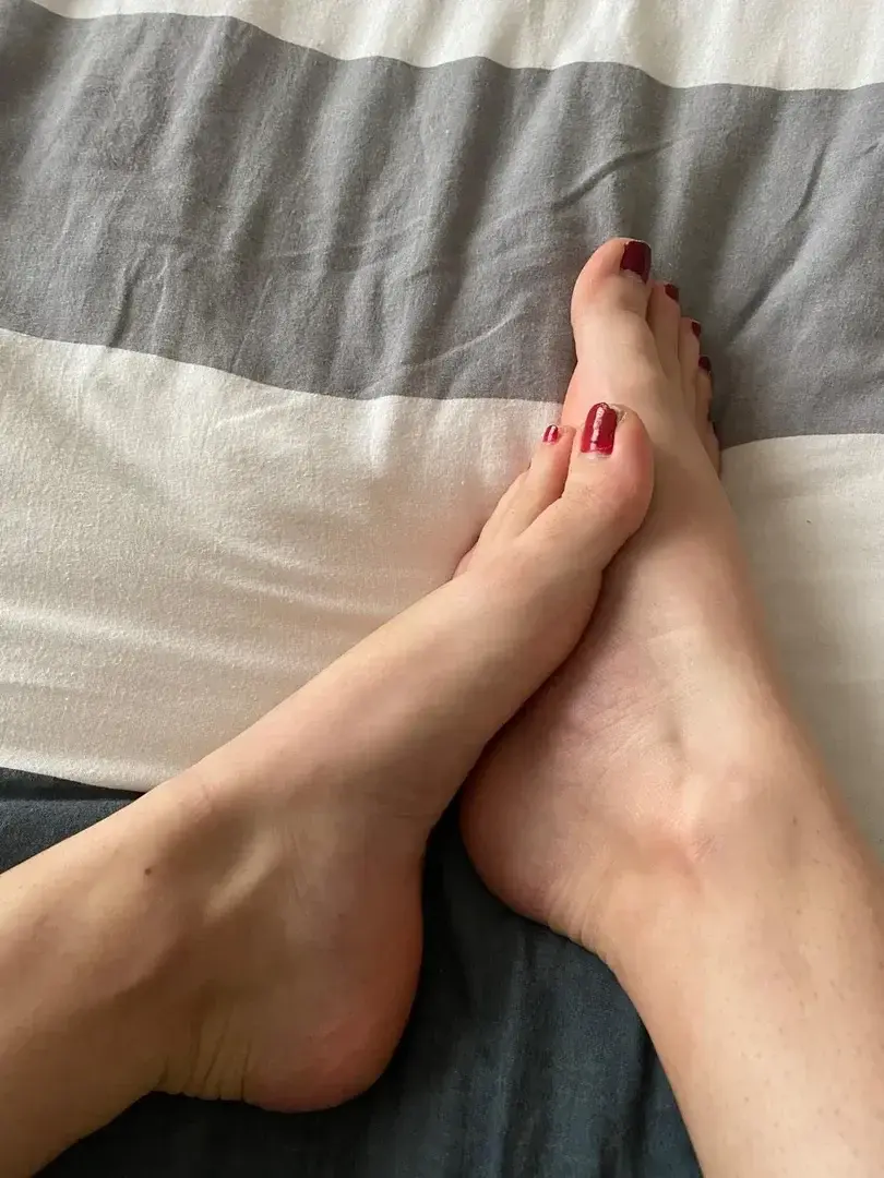 Leak & nude 2 — Pieds_fetichistes