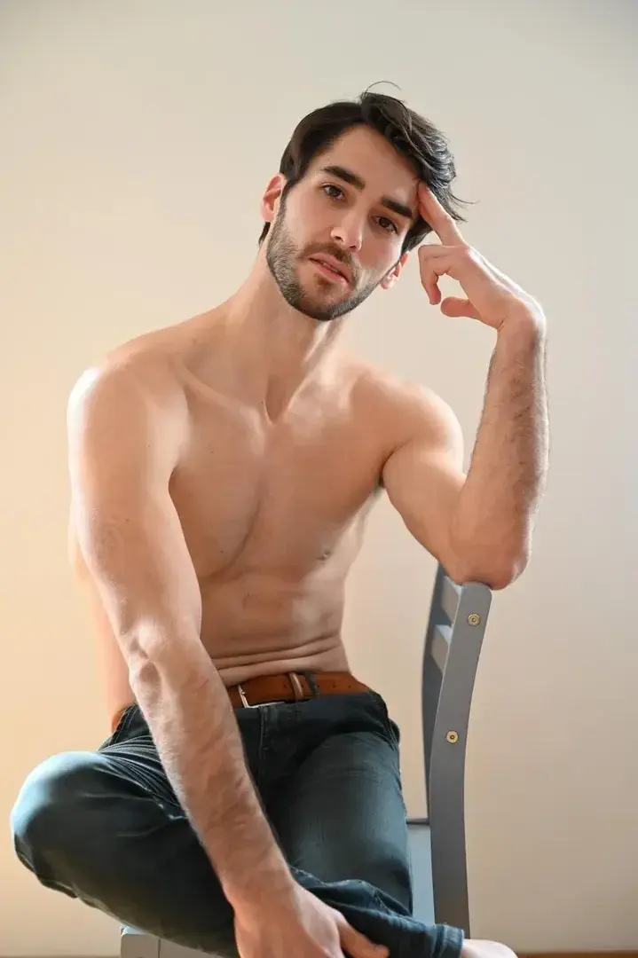 Leak & nude 3 — Theyo