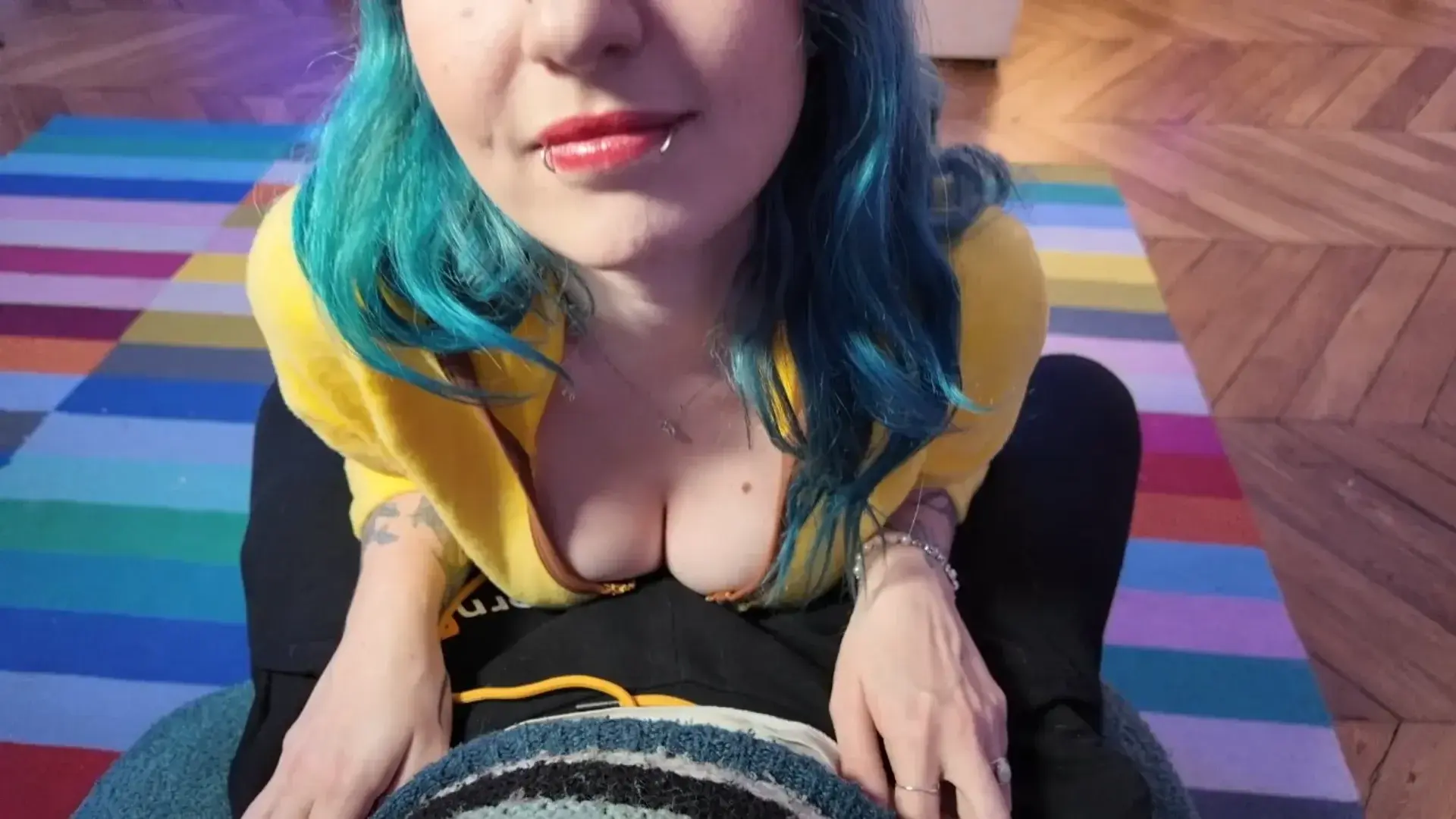 Qu'est ce que tu regardes? 😏Rejoins moi avec le code KHALAPOV 🔥
