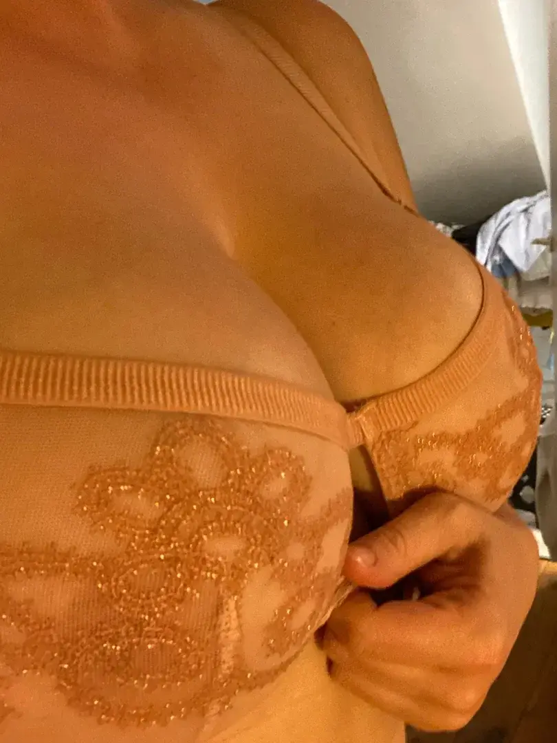 Leak & nude 1 — Curvylolita