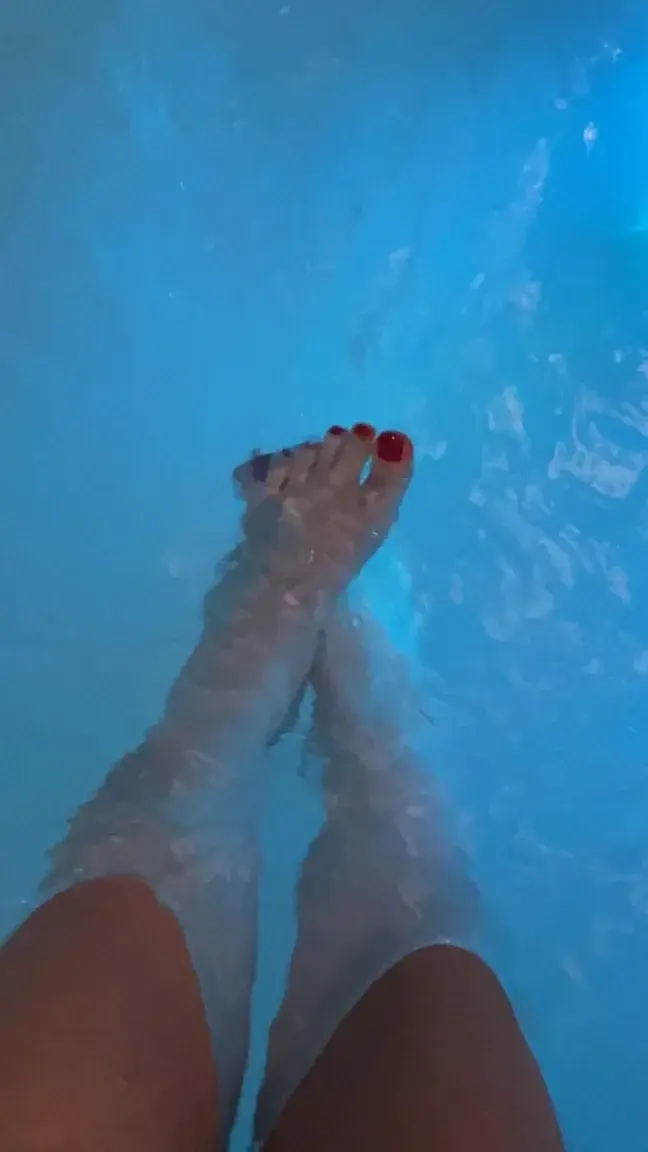Leak & nude 3 — Mamafeets
