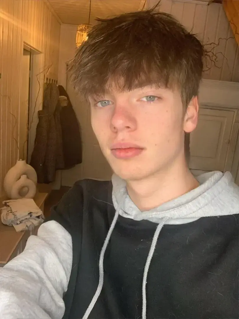 Leak & nude 4 — Dertwink