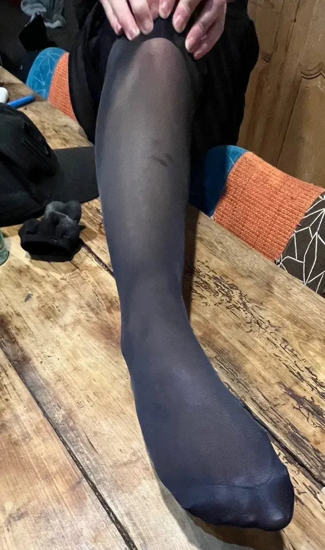 Leak & nude 3 — Happy-feet-poppy