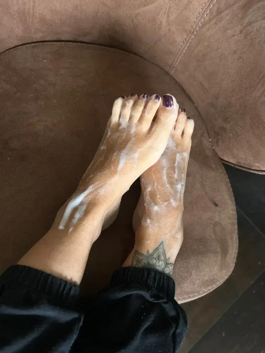 Leak & nude 1 — Lovefeet10