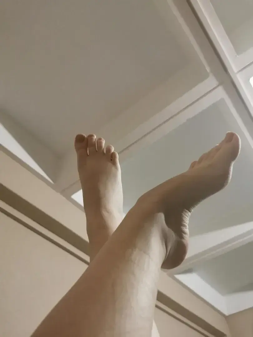 Leak & nude 1 — Feet_dine
