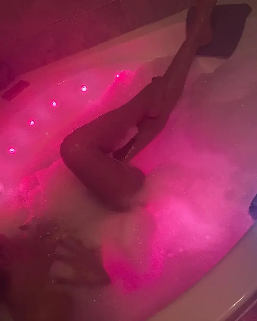 Leak & nude 3 — Carla034