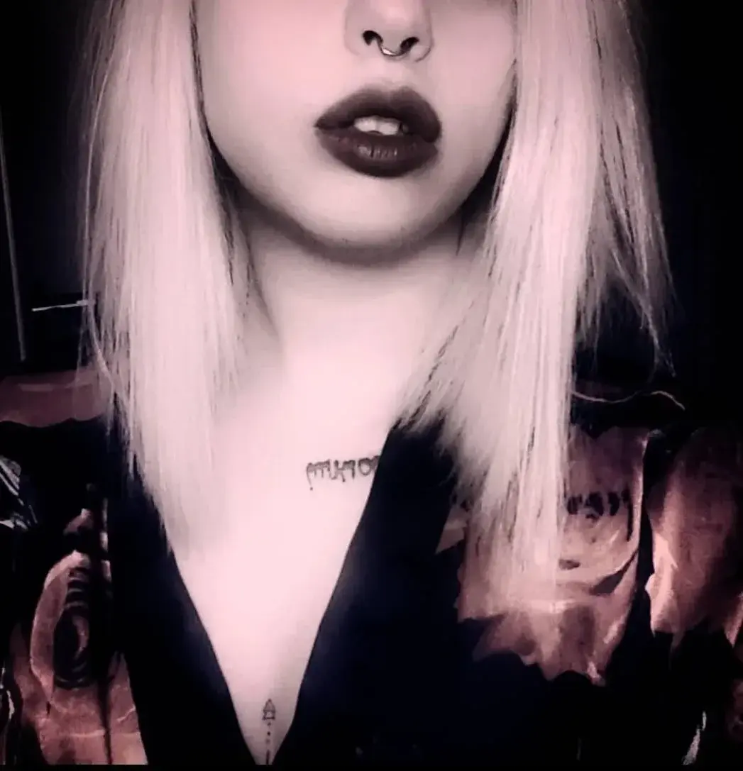 Louise_lou - Photo exclusive MYM 1 | French Modèles