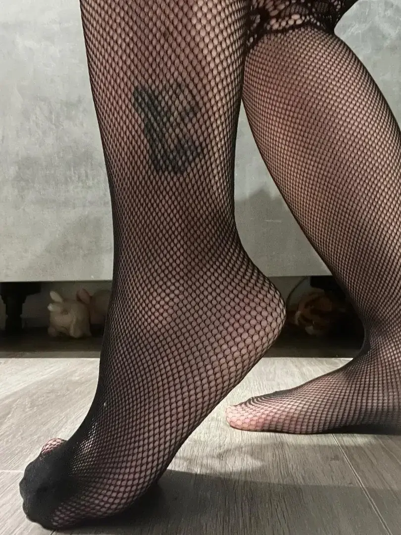 Leak & nude 9 — Coccinelle6