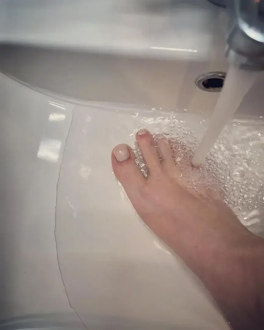 Leak & nude 9 — Lara_feet03