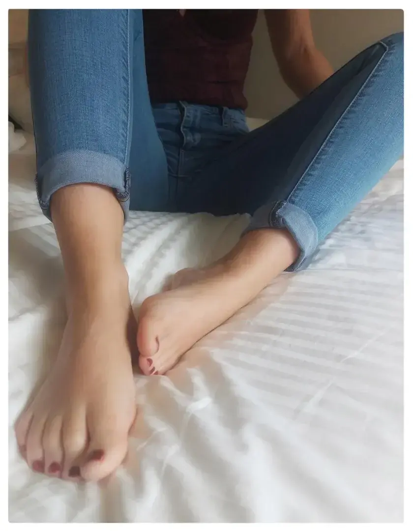 Leak & nude 1 — Cutestfrenchfeet