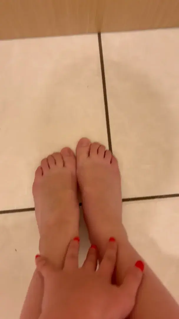 Leak & nude 2 — Feet_paradise