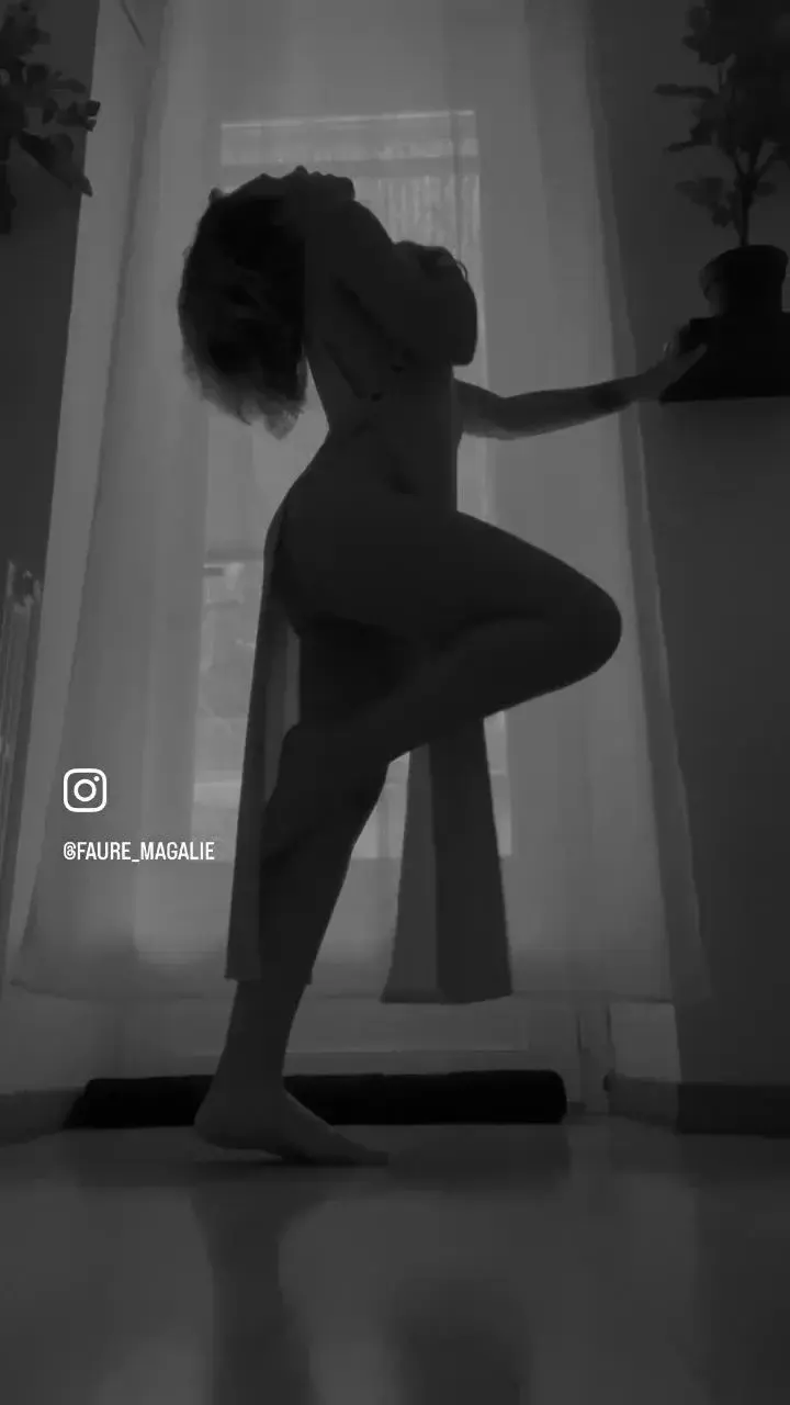 Leak & nude 1 — Lapetite_bombe