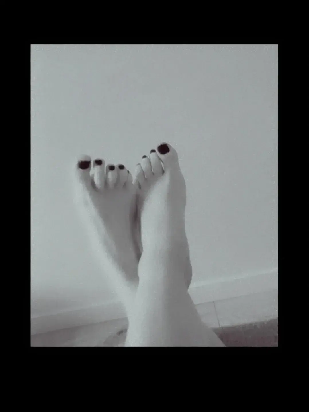 Leak & nude 2 — Pictures_feet2