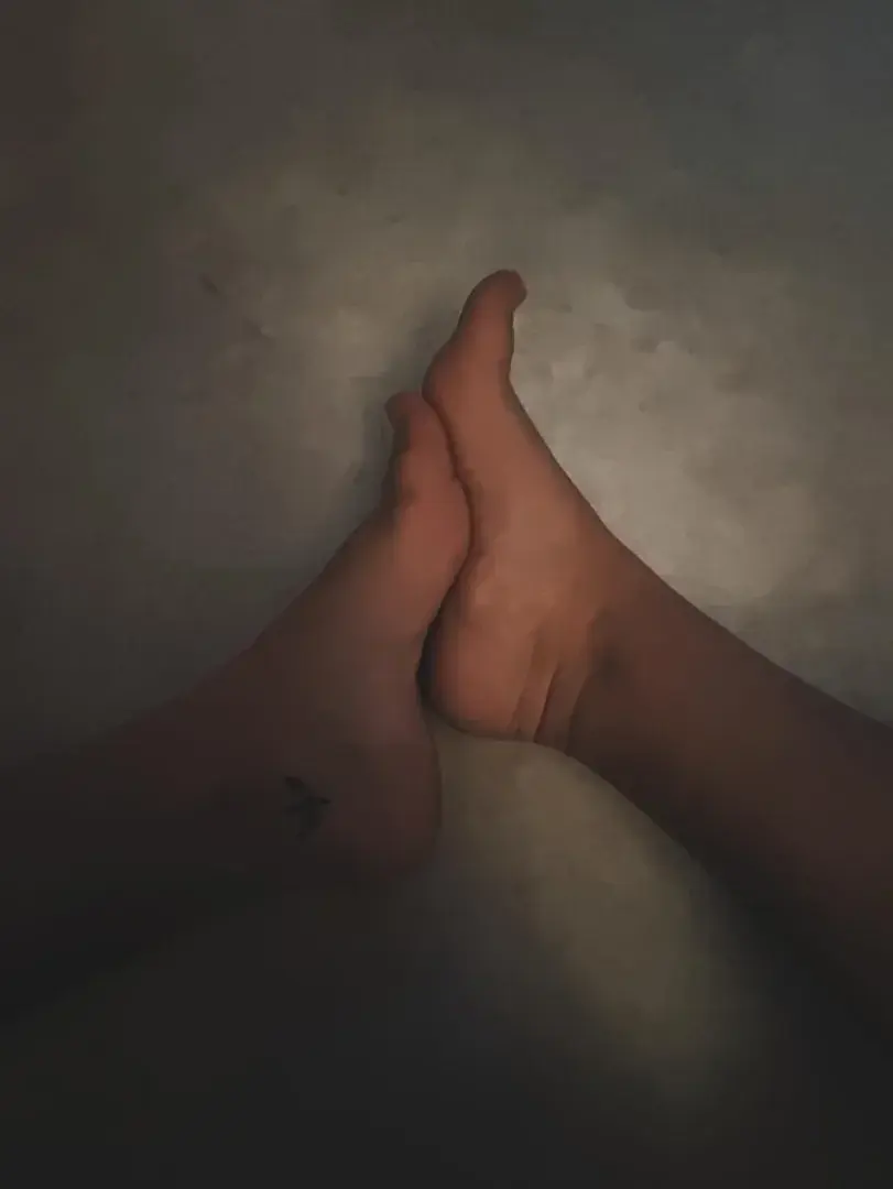 Leak & nude 2 — Feetsjo