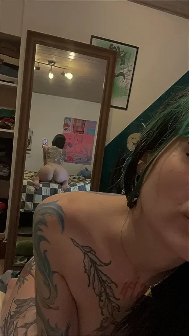 Leak public de Lilithxxx — « 🎁 profitez mon abonnement est gratuit encore 24h » (nude) sur MYM