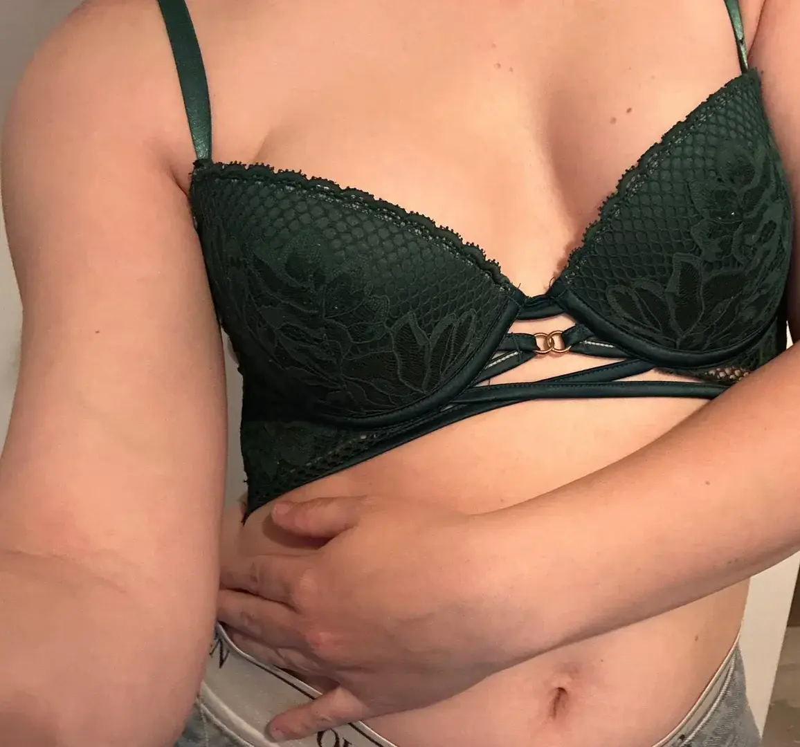 Leak & nude MYM — Loulou0299 : « #sousvetements #photo » (MYM)