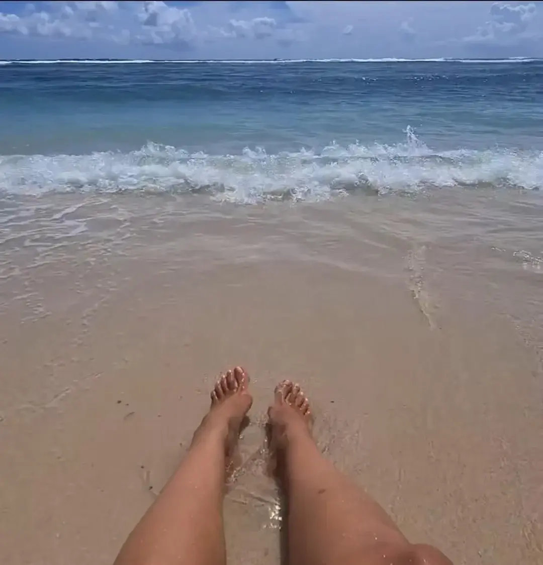 Leak & nude 4 — Jolipieds1