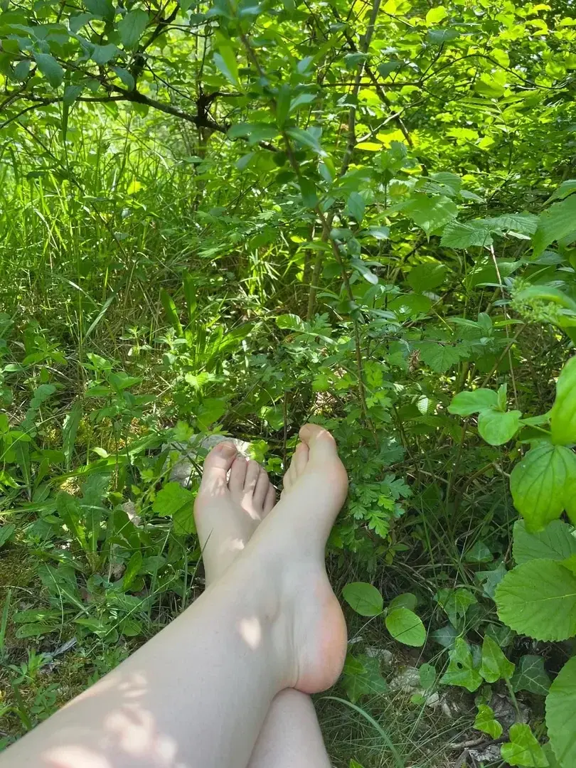 Leak & nude 3 — My_feet_in_nature