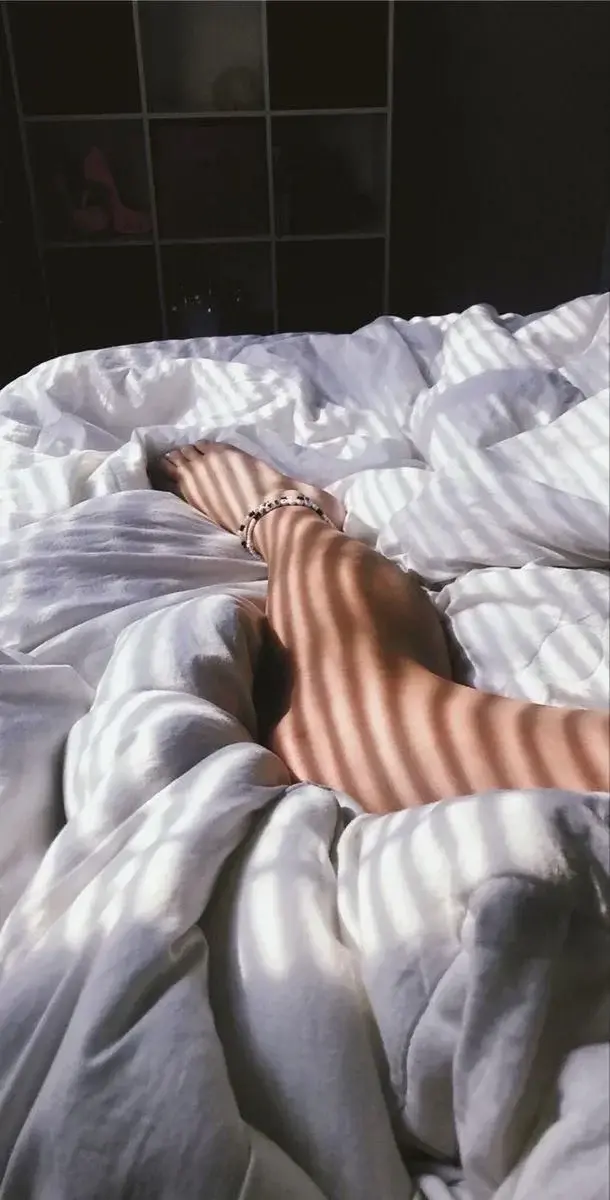 Leak & nude 6 — Feetsgirfromfrance