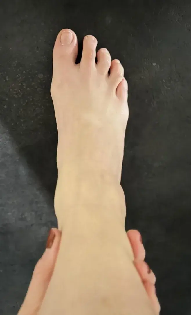 Leak & nude 4 — Feetmeslowly