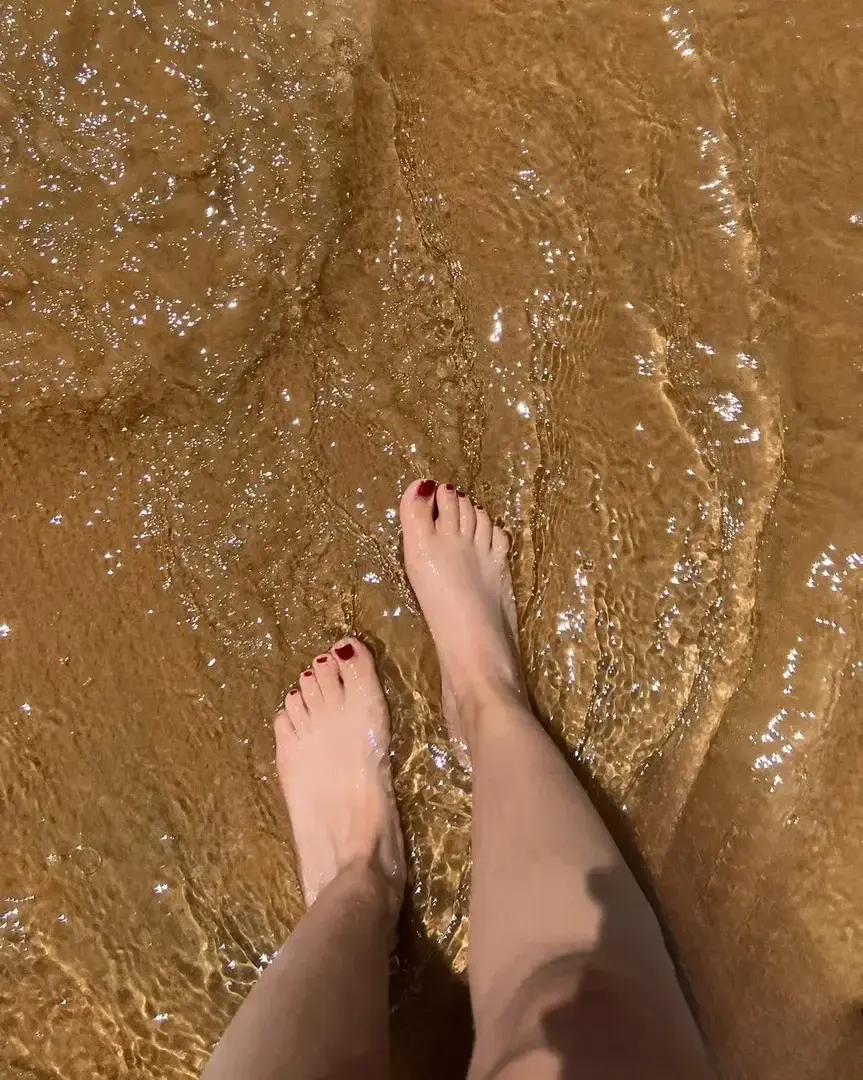 Leak & nude 1 — Devinefeet1