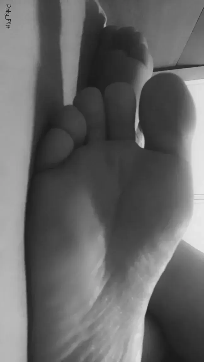 Leak & nude 1 — Pinky_foot