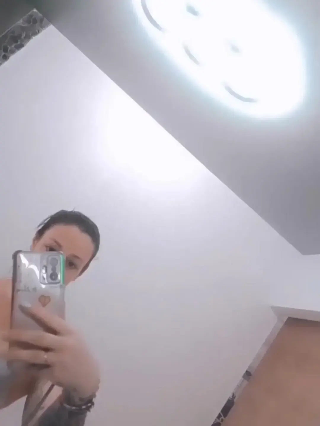 Leak & nude MYM — Sweetysruby : « Tu veux voir une jolie chatte ??? Tu estAu bon endroit 💦🍑Abonnement à 0€ avec le code GRATUITMédias privés payant 🔞Photo de ma chatte offerte pour mes nouveaux abonnés 🤭 » (MYM)