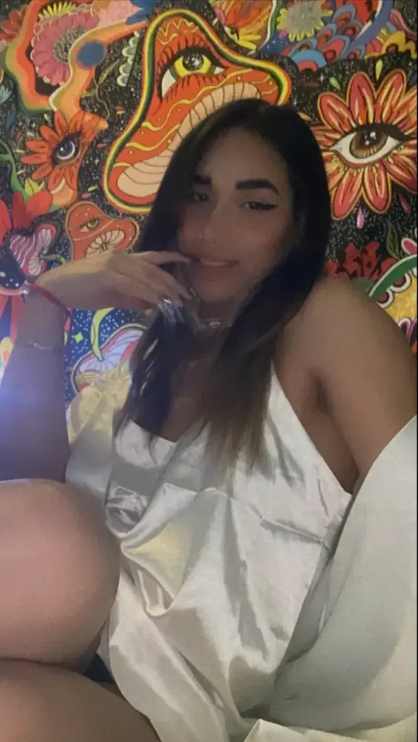 Leak & nude 1 — Emma_slut