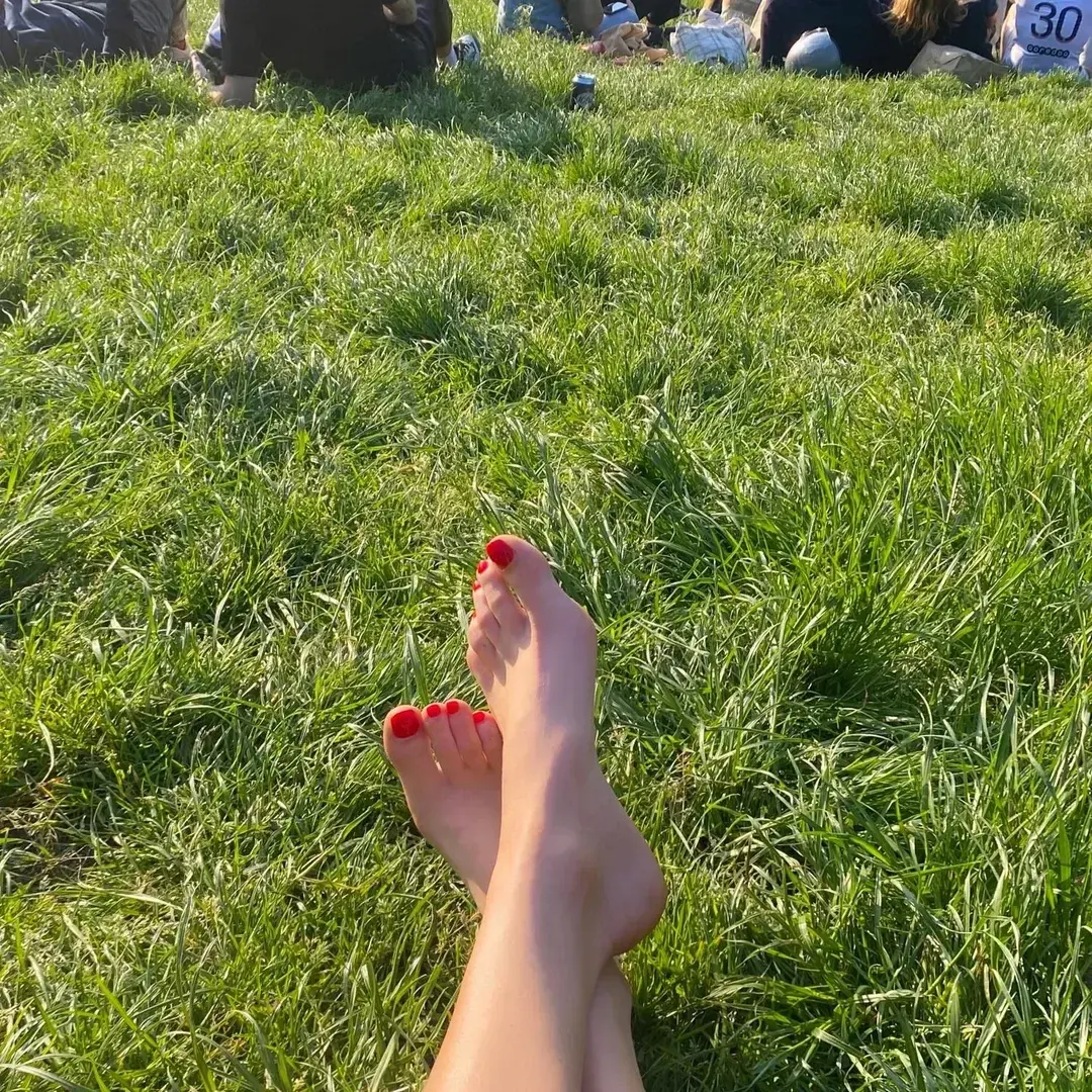 Leak & nude 3 — Paris-feet