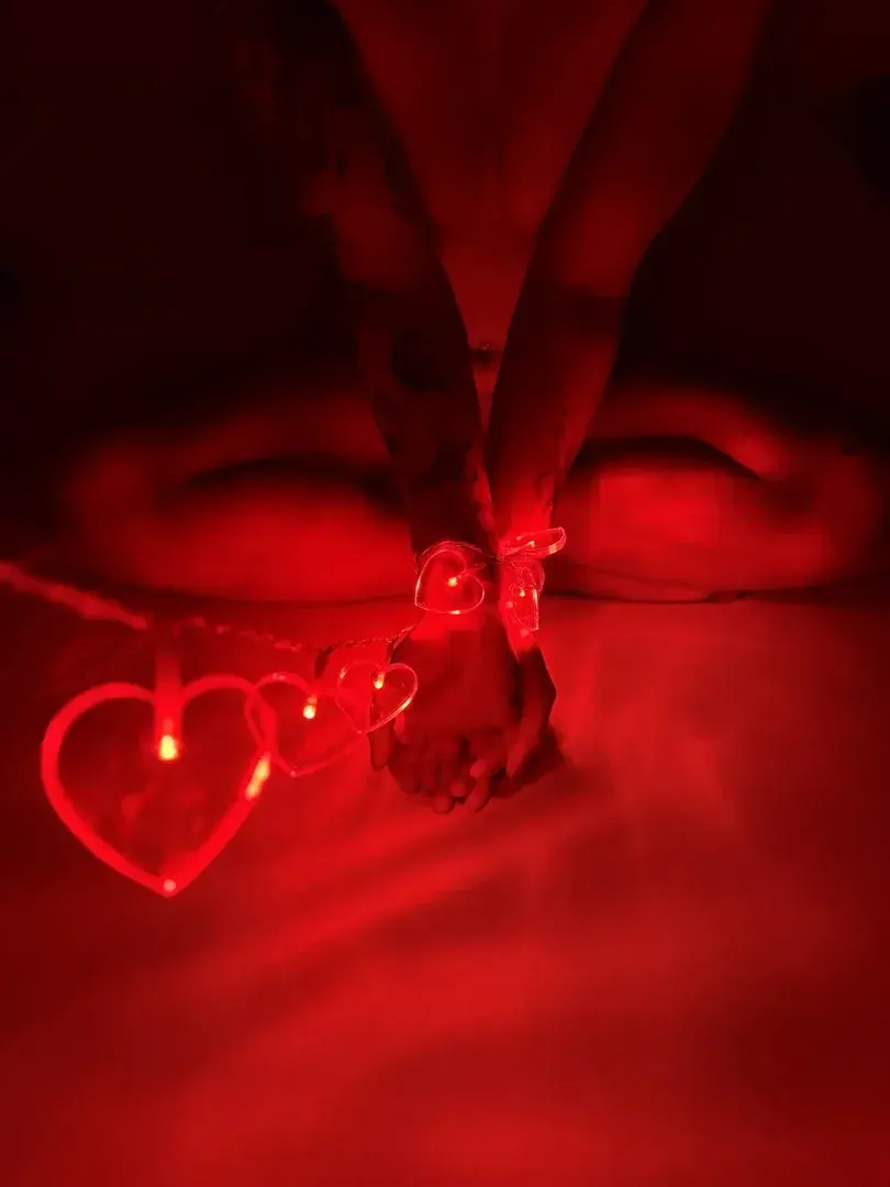 Leak & nude MYM — Persephonne : « ❤️ Attache moi pour la Saint Valentin ❤️❤️❤️❤️❤️❤️❤️❤️❤️❤️❤️❤️❤️#SaintValentinMYM#baby #fy #free #pourtoi #mym #gratuit #love #like #red #rouge » (MYM)
