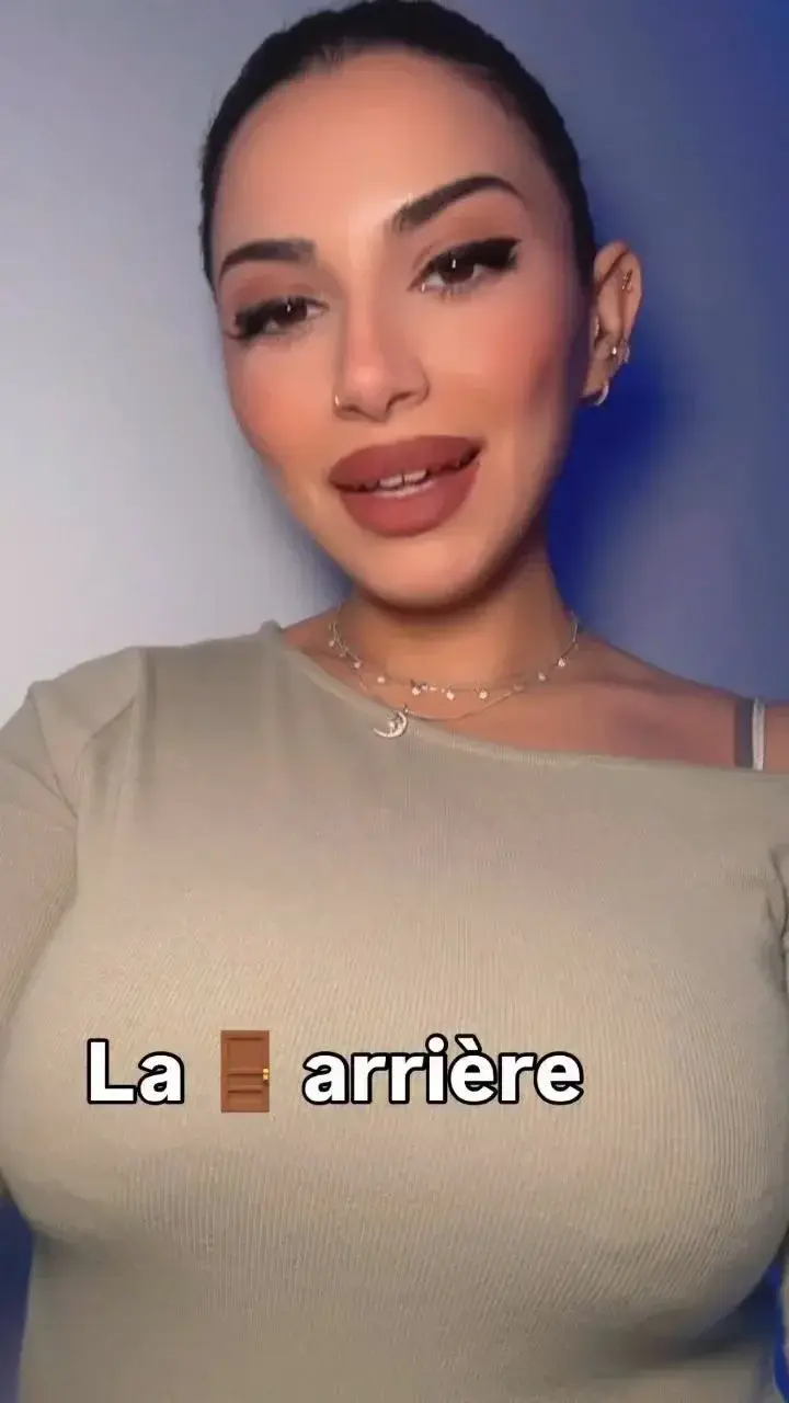 Leak & nude MYM — babybrune : « 🌸 ABO à O€ sans code 100% GRATUIT, tu me rejoins ? 💦 » (MYM)