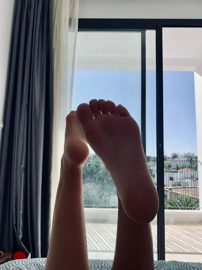 Leak & nude 3 — Sweetfeetfetiche