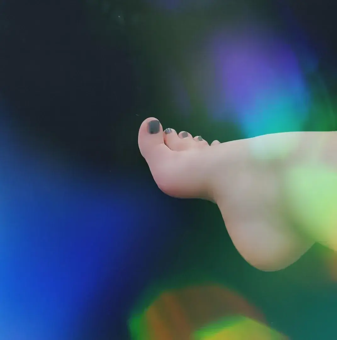 Leak & nude 18 — On_tiptoes