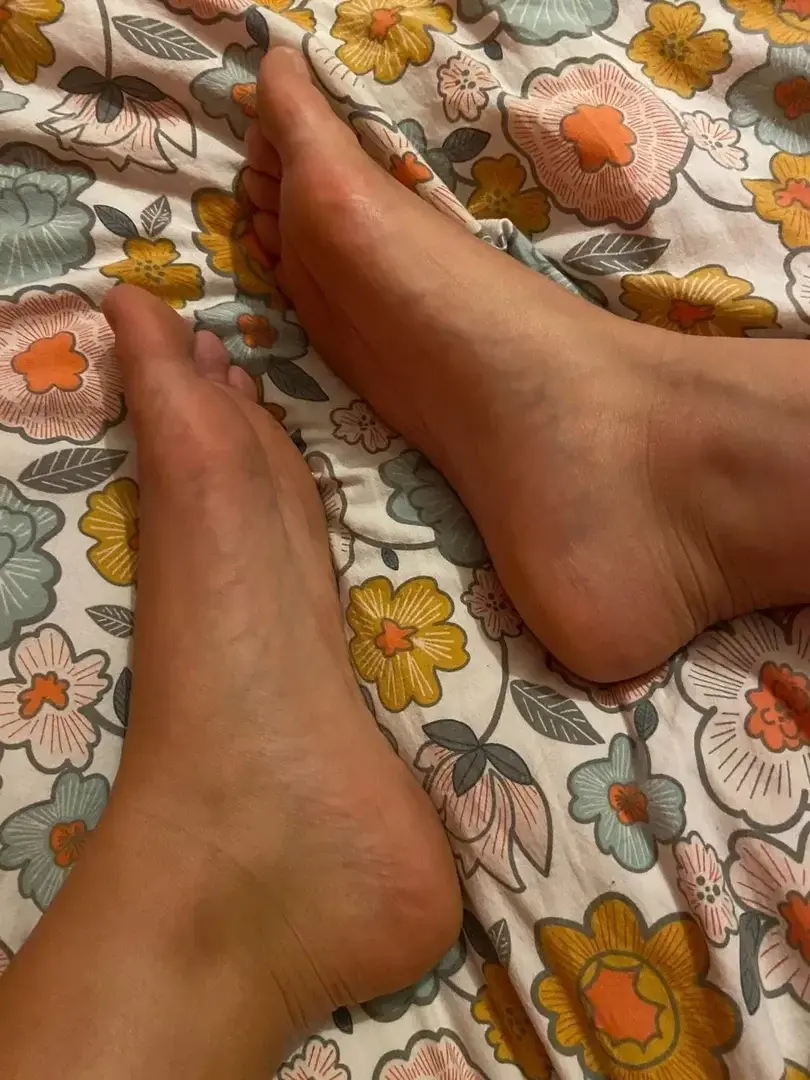 Leak & nude 4 — Pieds_nus24