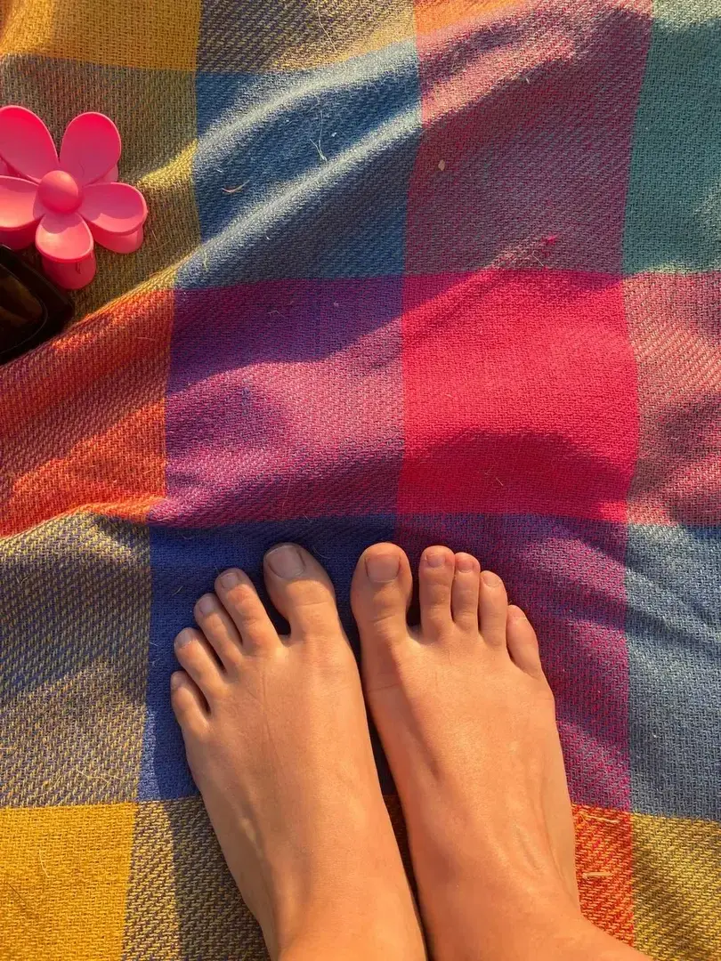 Leak & nude 8 — Pieds_nus24