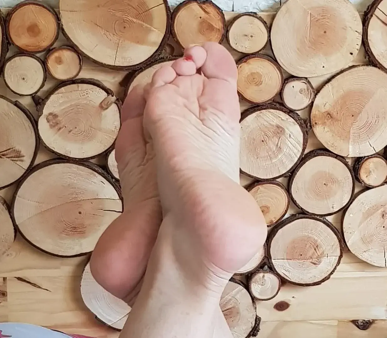 Leak & nude 3 — Pieds-magnifique