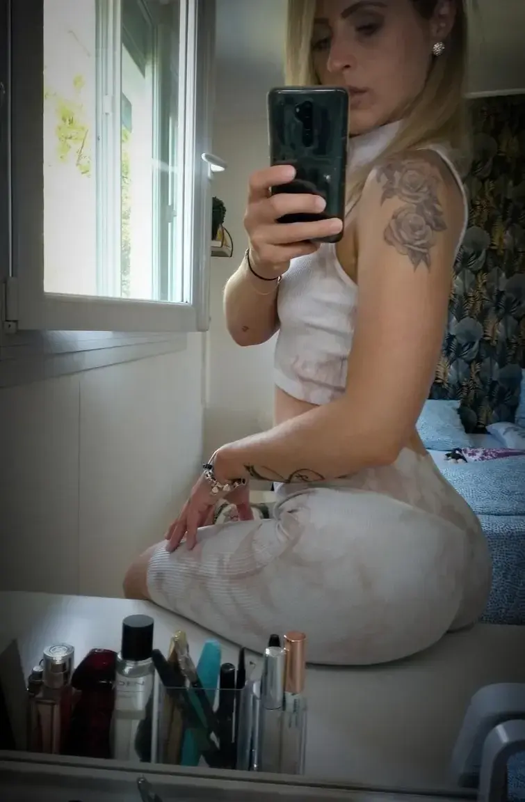 Leak & nude 3 — Jeyn1704